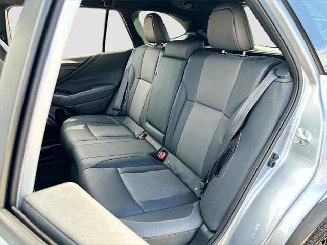 Photo of 2023 Ice Silver Subaru Outback