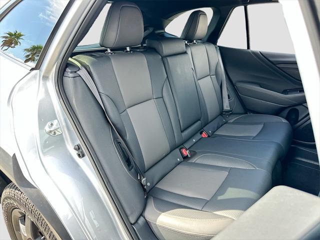 Photo of 2023 Ice Silver Subaru Outback