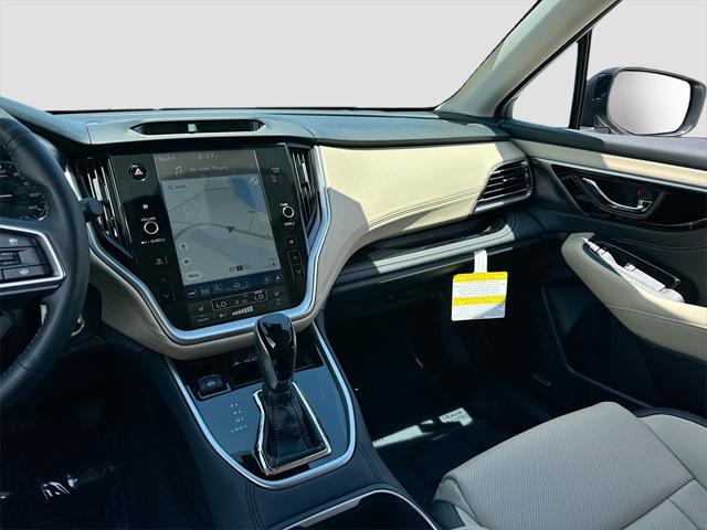 Photo of 2025 White Pearl Subaru Outback