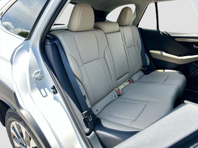 Photo of 2025 White Pearl Subaru Outback