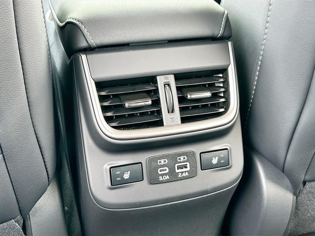 Photo of 2025 Silver Metallic Subaru Outback