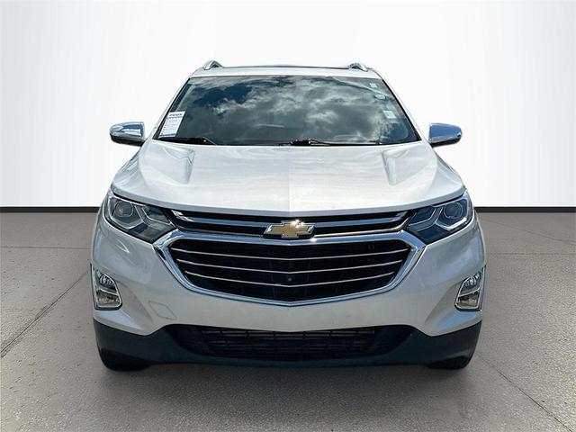 Photo of 2020 Silver Ice Metallic Chevrolet Equinox