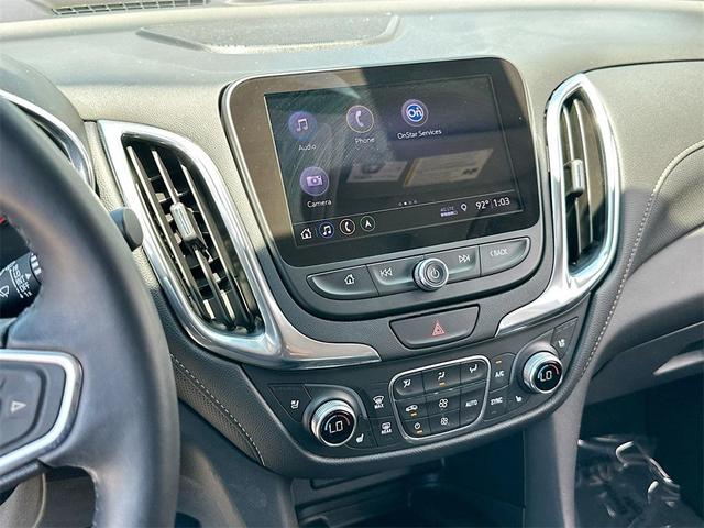 Photo of 2020 Silver Ice Metallic Chevrolet Equinox