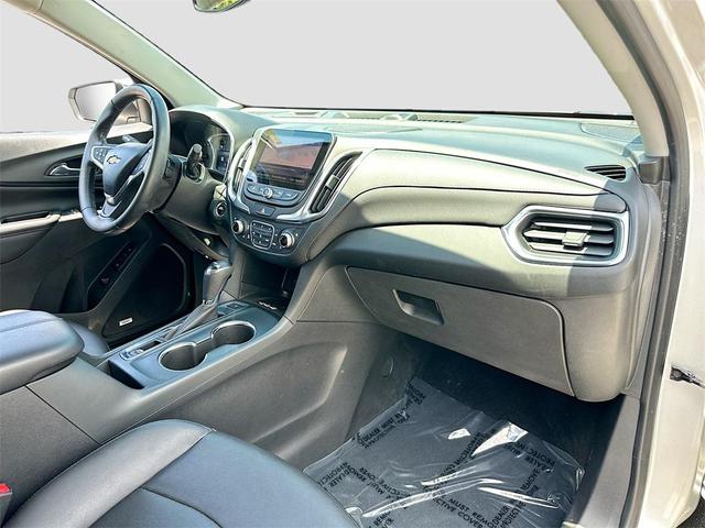 Photo of 2020 Silver Ice Metallic Chevrolet Equinox