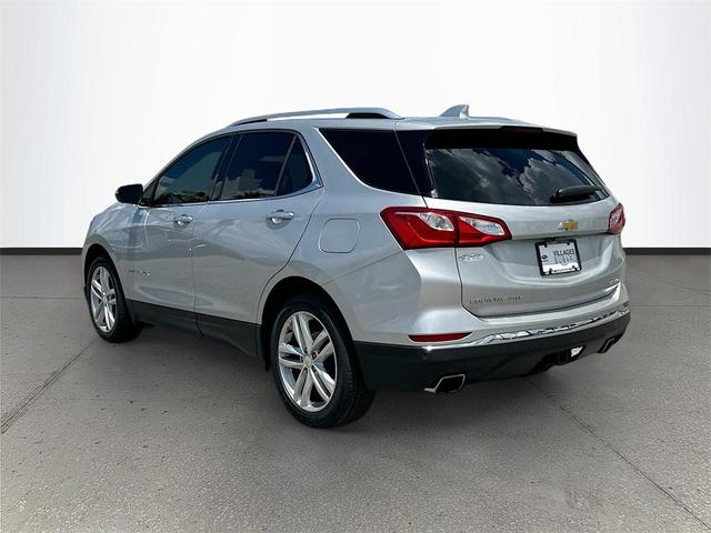 Photo of 2020 Silver Ice Metallic Chevrolet Equinox