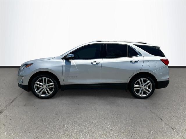 Photo of 2020 Silver Ice Metallic Chevrolet Equinox