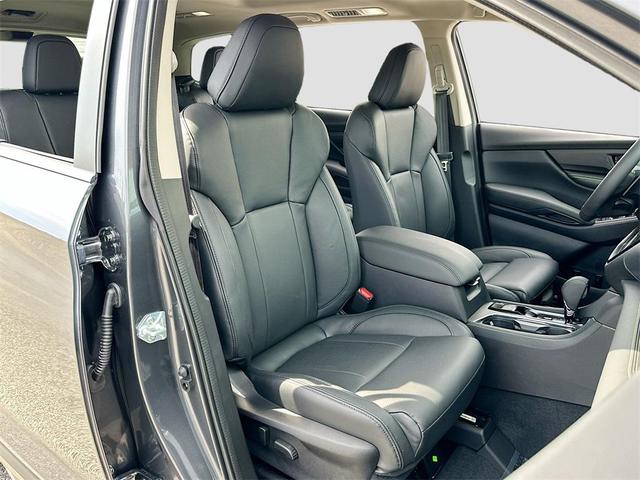 Photo of 2025 Magnetite Gray Metallic Subaru Ascent