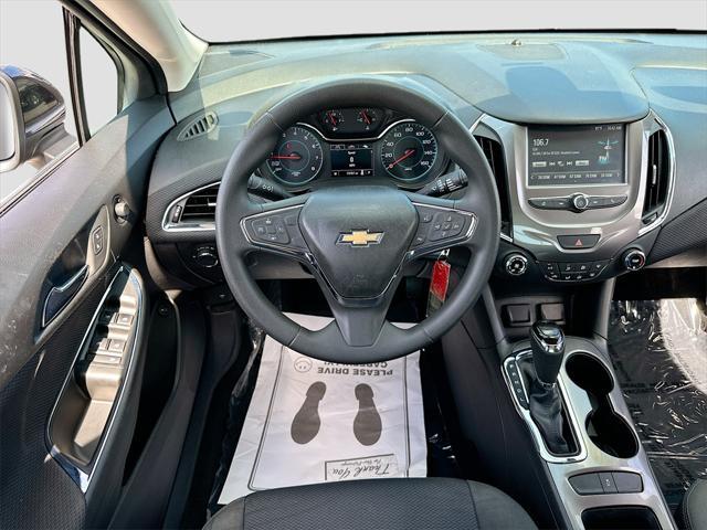 Photo of 2017 Black Metallic Chevrolet Cruze