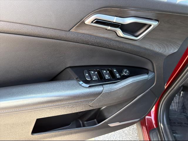 Photo of 2024 Dawning Red Kia Sportage