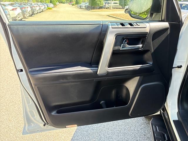 Photo of 2022 White Toyota 4Runner