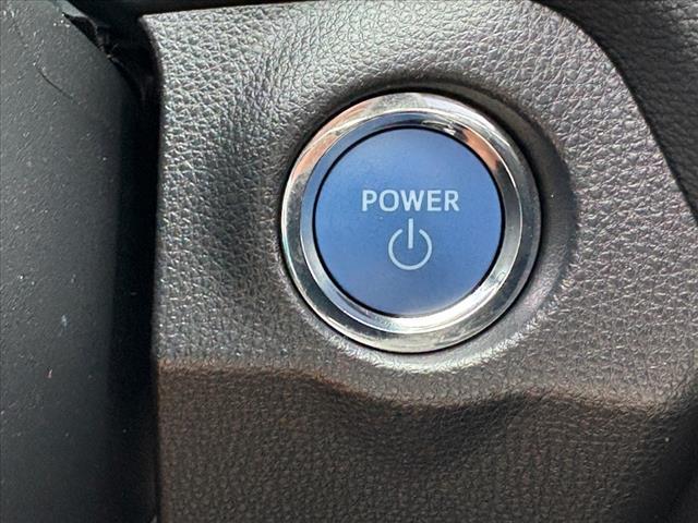 Photo of 2019 Silver Sky Metallic w/Black Roof Toyota RAV4 Hybrid