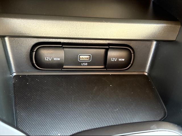Photo of 2022 Snow White Pearl Kia Soul