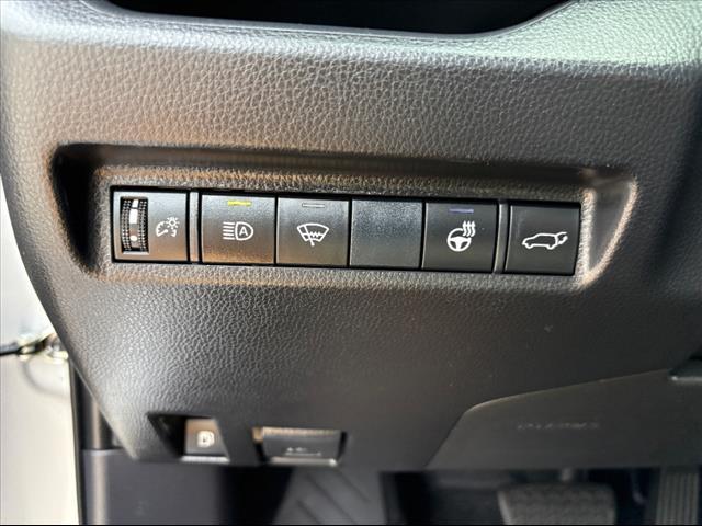 Photo of 2019 Silver Sky Metallic w/Black Roof Toyota RAV4 Hybrid