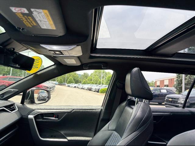 Photo of 2019 Silver Sky Metallic w/Black Roof Toyota RAV4 Hybrid