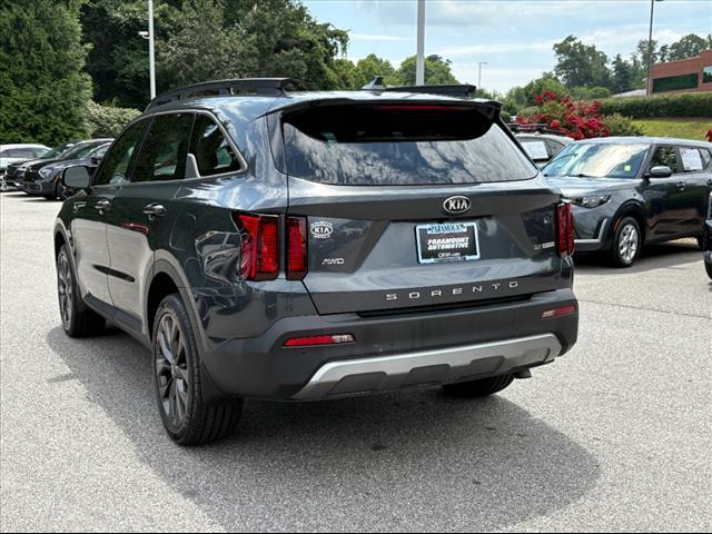 Photo of 2021 Gravity Grey Kia Sorento