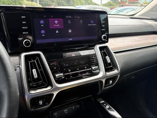 Photo of 2021 Gravity Grey Kia Sorento