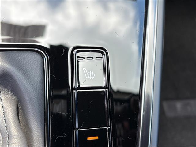 Photo of 2025 Mineral Blue Kia Niro