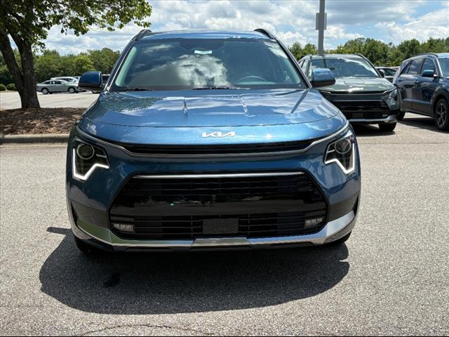Photo of 2025 Mineral Blue Kia Niro