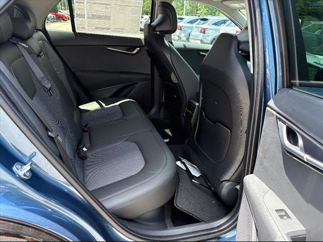 Photo of 2025 Mineral Blue Kia Niro