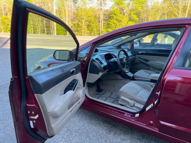 Photo of 2010 Burgundy Honda Civic