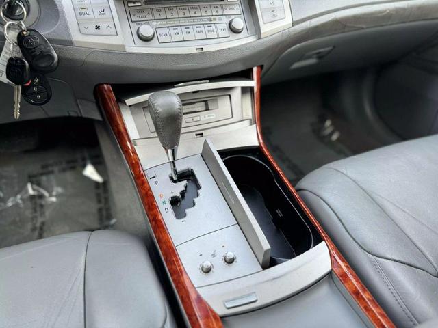 Photo of 2005 Blue Mirage Metallic Toyota Avalon