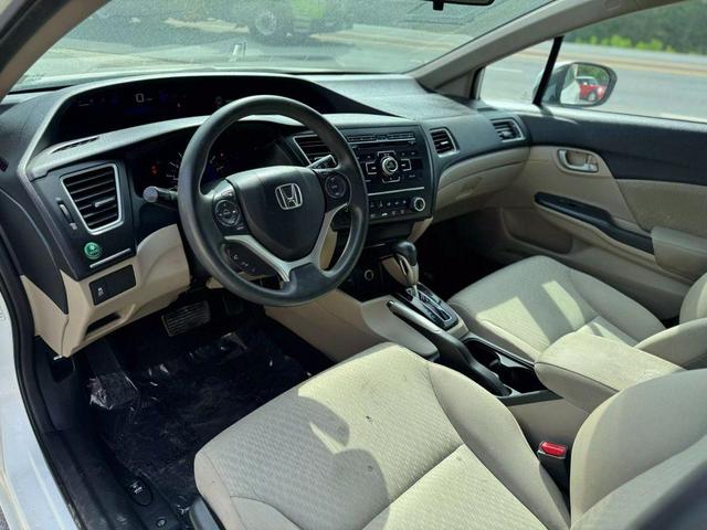 Photo of 2015 Taffeta White Honda Civic