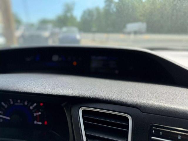 Photo of 2015 Taffeta White Honda Civic