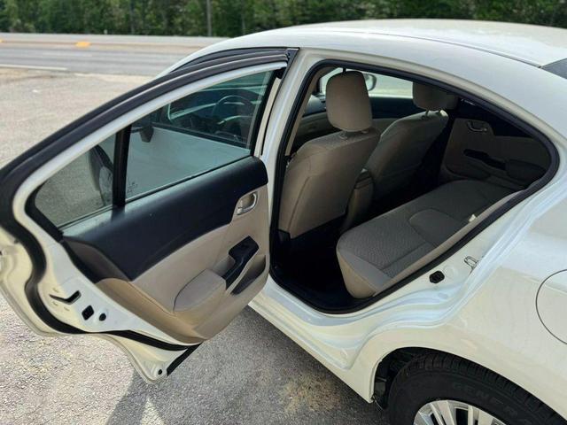 Photo of 2015 Taffeta White Honda Civic