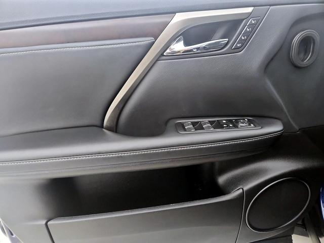 Photo of 2022 Blue Lexus RX 350