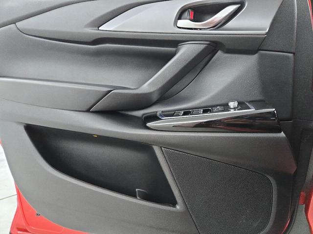 Photo of 2022 Red Mazda CX-9