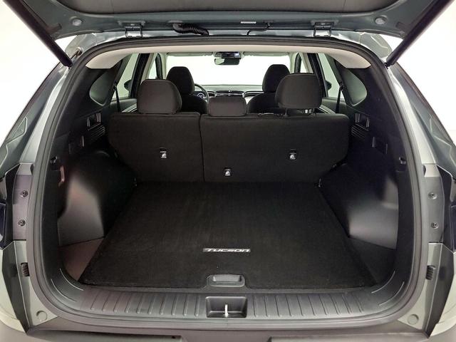 Photo of 2022 Gray Hyundai TUCSON Hybrid