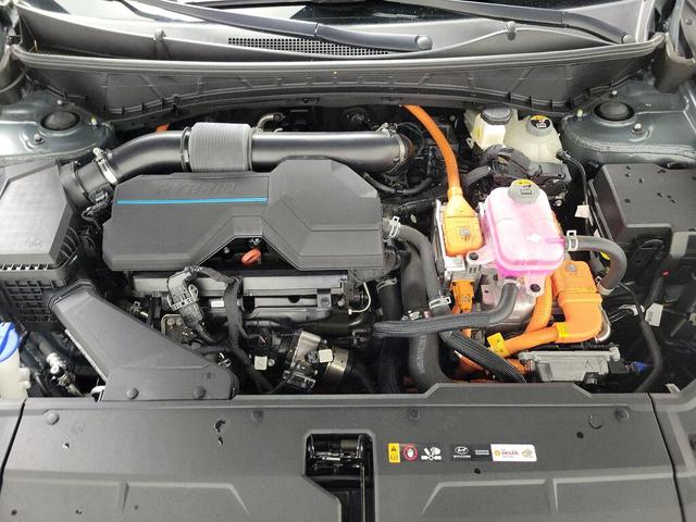 Photo of 2022 Gray Hyundai TUCSON Hybrid