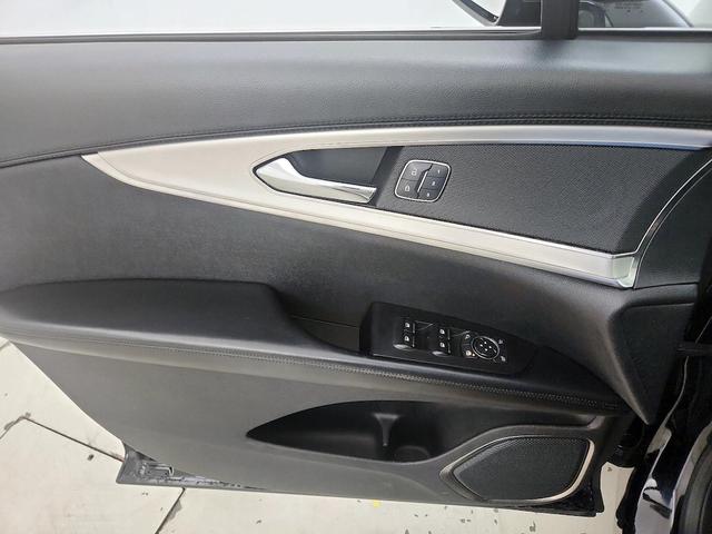 Photo of 2018 Black Lincoln MKX