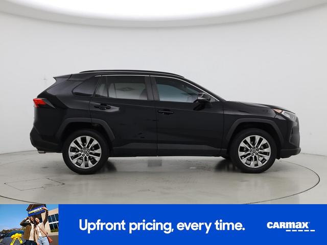 Photo of 2021 Black Toyota RAV4