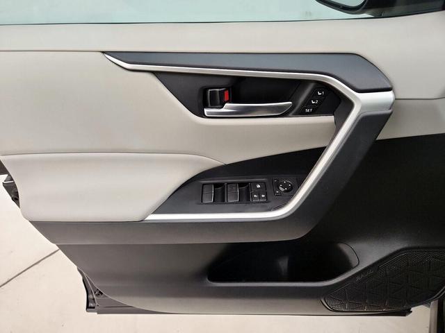 Photo of 2021 Black Toyota RAV4