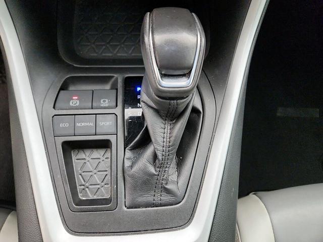 Photo of 2021 Black Toyota RAV4