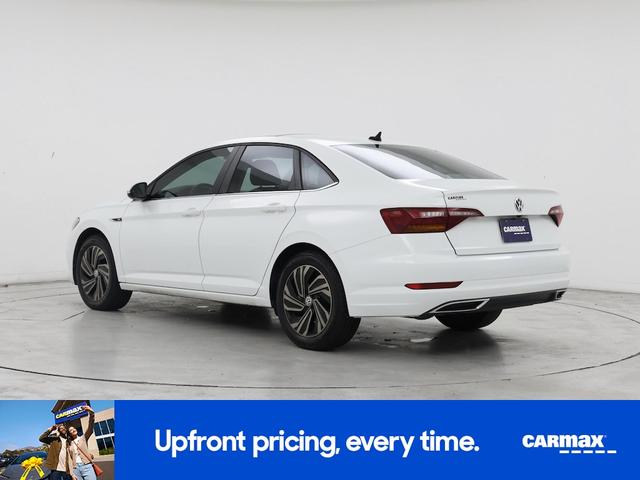 Photo of 2019 White Volkswagen Jetta