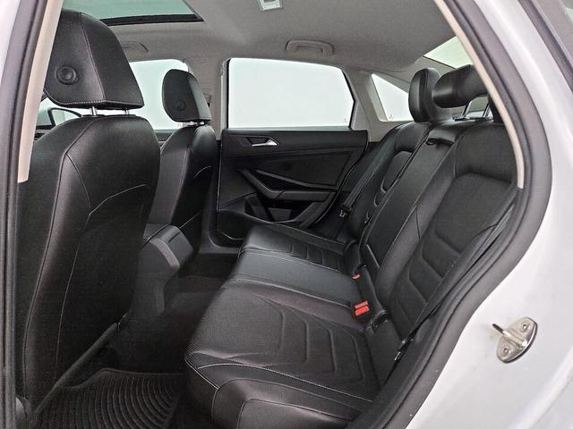 Photo of 2019 White Volkswagen Jetta