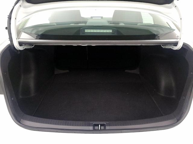 Photo of 2023 White Toyota Corolla
