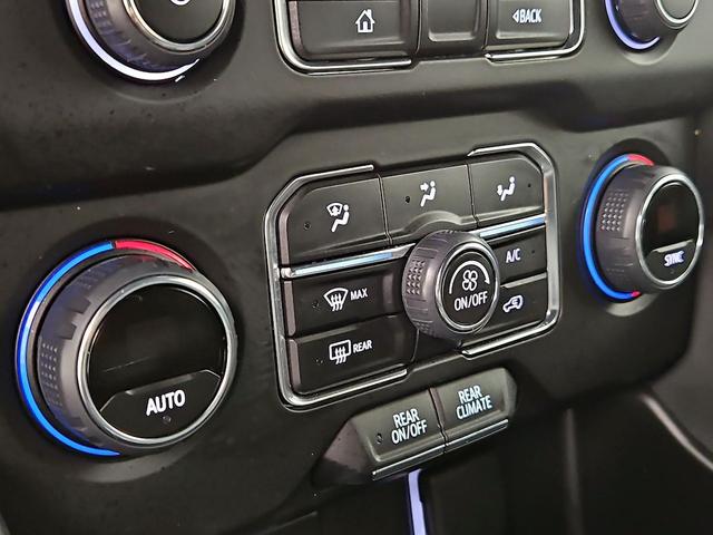 Photo of 2023 White Chevrolet Tahoe