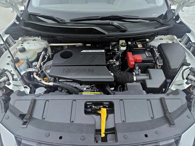 Photo of 2023 White Nissan Rogue