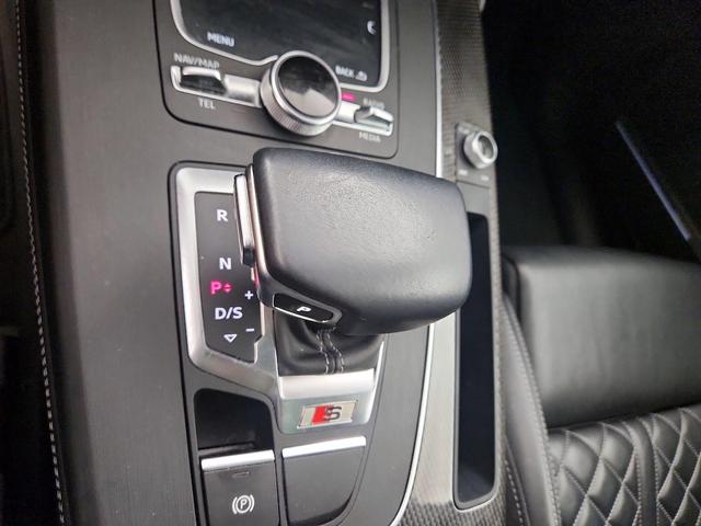 Photo of 2020 Black Audi SQ5