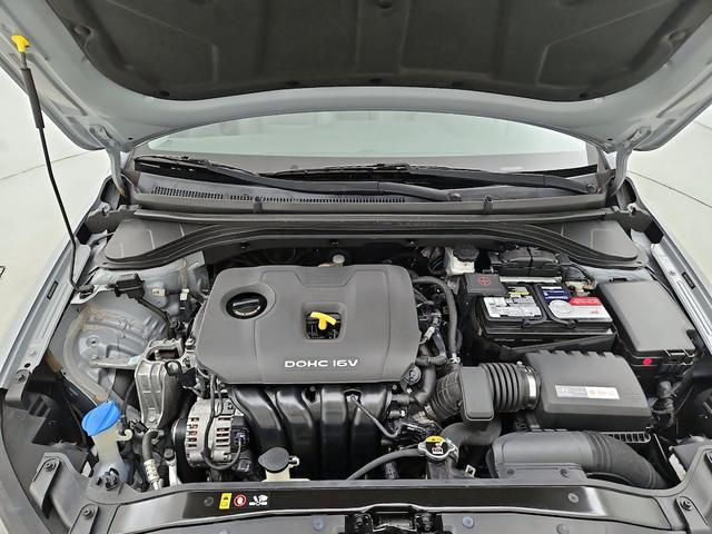 Photo of 2017 Gray Hyundai ELANTRA