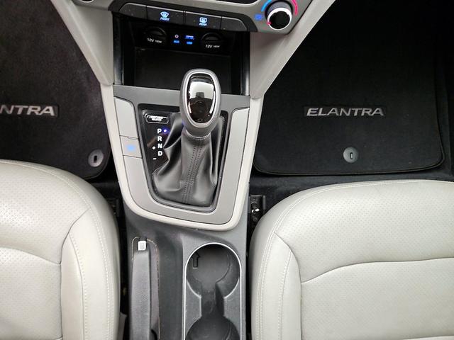Photo of 2017 Gray Hyundai ELANTRA