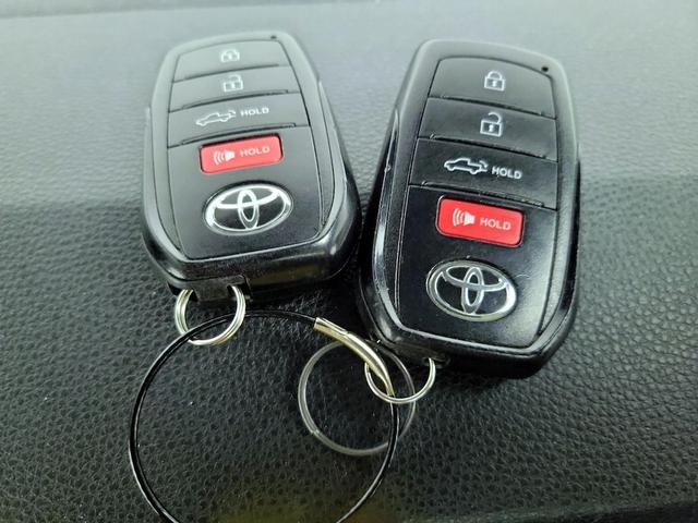 Photo of 2023 Gray Toyota Tundra