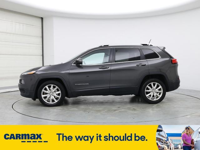 Photo of 2014 Gray Jeep Cherokee