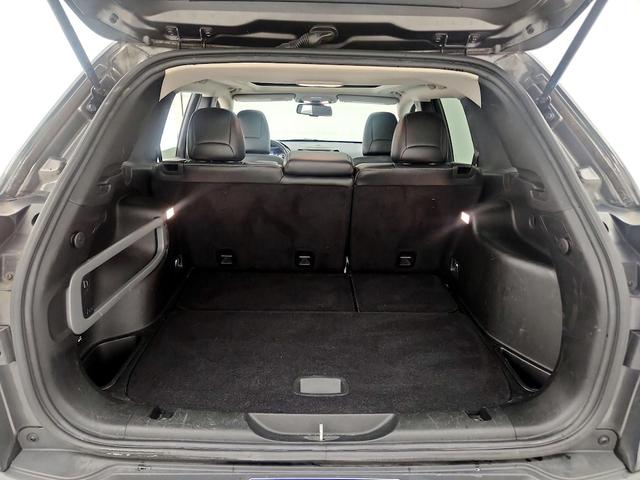 Photo of 2014 Gray Jeep Cherokee