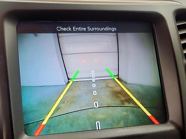 Photo of 2014 Gray Jeep Cherokee