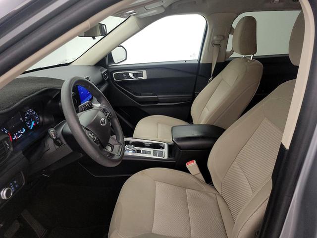 Photo of 2022 Silver Ford Explorer