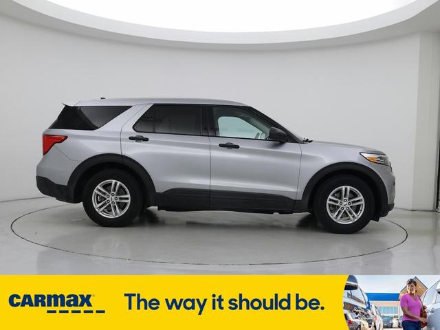 Photo of 2022 Silver Ford Explorer